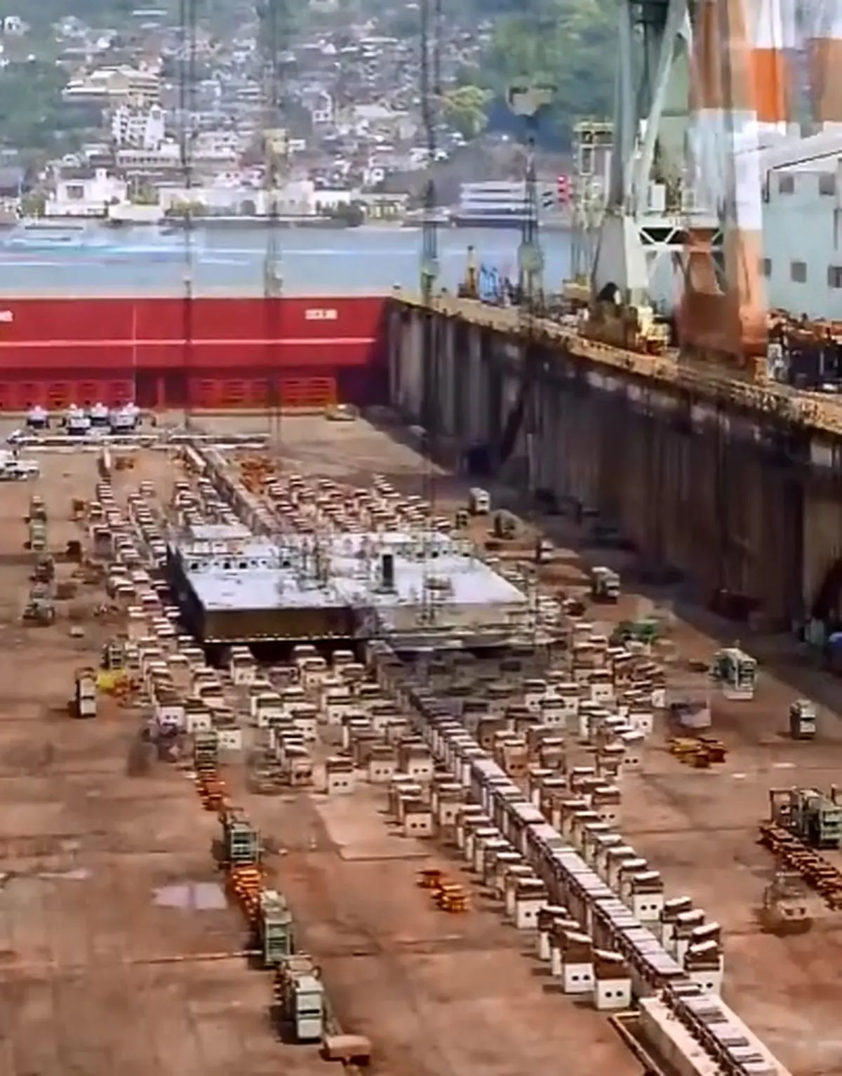 تایم‌ لپس خیره‌ کننده از ساخت کشتی تفریحی + فیلم