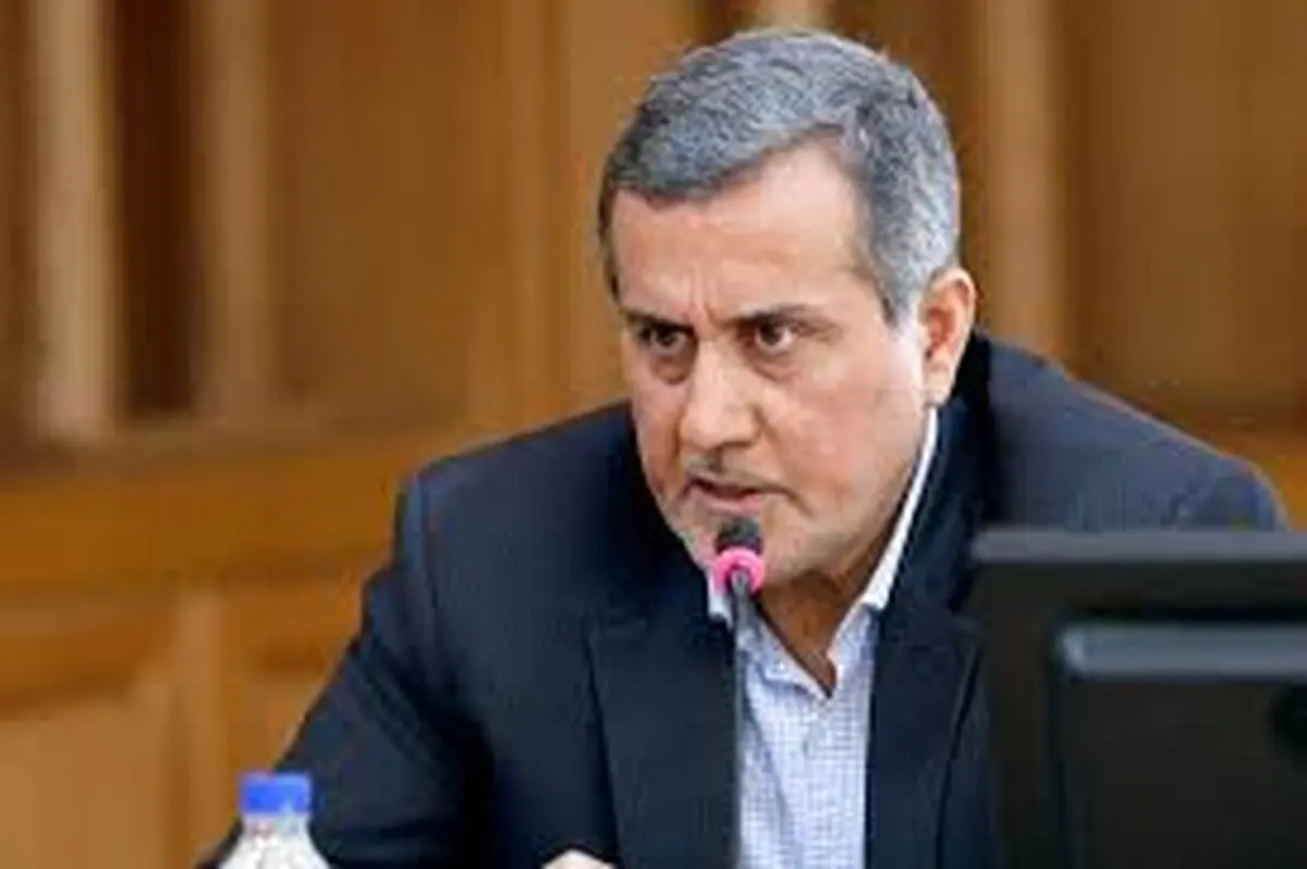 دولت نرخ سوخت را افزایش نمی‌دهد / 50 درصد خرید اتوبوس نو را وام می‌دهیم