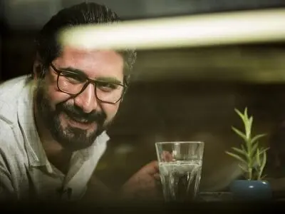 فهرست مردگان در تماشاخانه‌ ایرانشهر روی صحنه‌ می‌رود