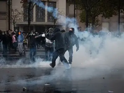 بازداشت بیش از ۱ هزار و ۳۰۰ نفر در فرانسه طی اعتراضات سراسری ۲۴ اکتبر