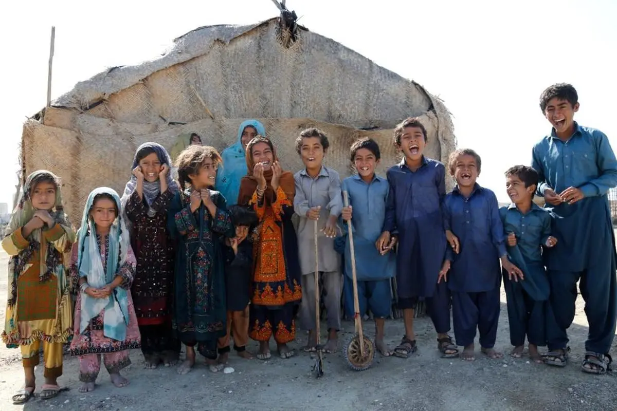 پذیرش توسعه اینترنت تمام روستاهای استان سیستان و بلوچستان توسط قرارگاه سازندگی خاتم/ ۱۰۰ هزار دانش‌آموز از تحصیل باز مانده‌اند