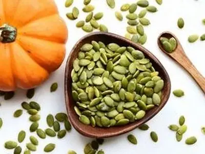 خواص شگفت‌انگیز تخمه کدو برای تقیت بدن