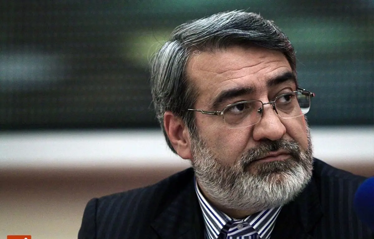 وزیر کشور سفر به لرستان را نیمهتمام گذاشت و عازم تهران شد