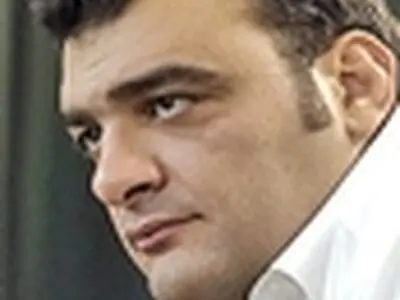 محمود میران سرمربی تیم‌های ملی کشتی با کمربند شد