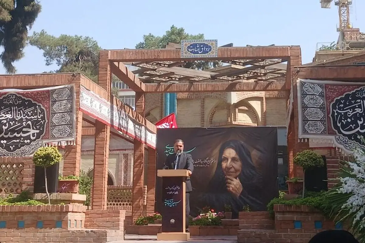 سیمین‌دخت وحیدی، شاعر انقلابی جهادگر بود