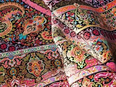 فرش سروش پایتخت ، هدیه‌ای زیبا و منحصربه‌فرد در خانه شما