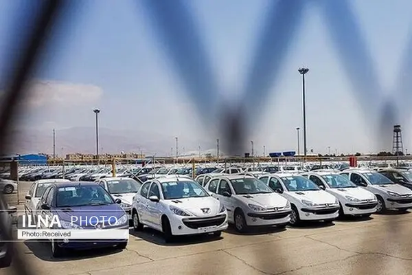 شورای رقابت: عرضه خودروها در بورس متوقف شود