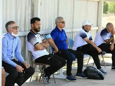 دهقان: نباید به جایگاه ذوب‌آهن در جدول نگاه کنیم/ قطعاً فردا بازی سختی پیش رو داریم