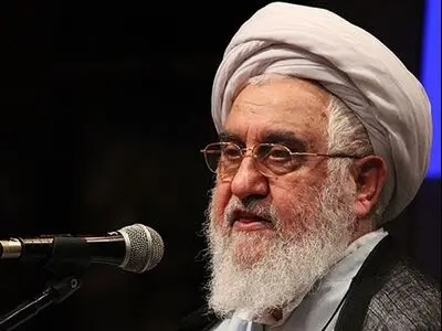 روحانیون نباید نه اصولگرا و نه اصلاح‌طلب باشند / تبلیغات و انتقادات نباید مردم را از نظام دلسرد کند