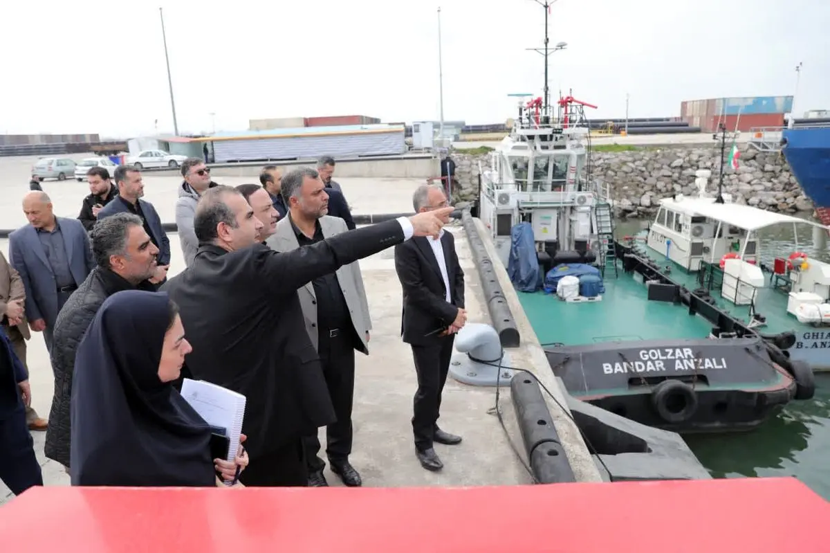 تأکید بر تکمیل زیرساخت‌های بندری و صنعتی، بهره‌برداری از ایستگاه امداد و نجات و بررسی طرح‌های گردشگری