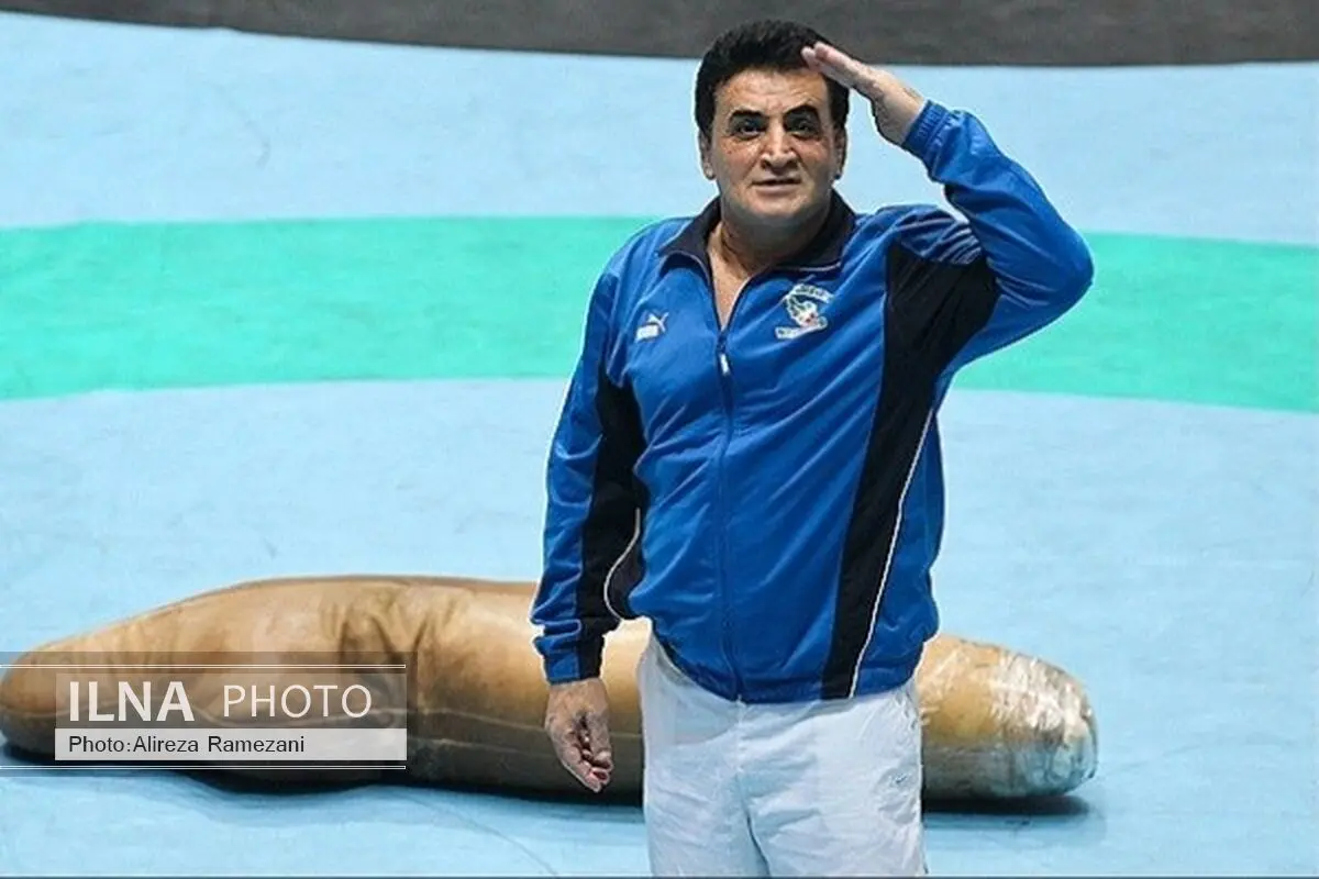 محمد بنا روز پر مهمانی داشت/فرنگی کاران بسکتبال بازی کردند