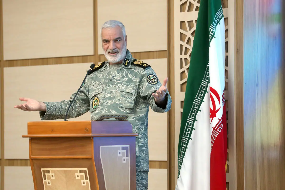 امروز سربازان علاوه بر لباس رزم، به لباس مهارت و تخصص هم زیبنده شده‌اند
