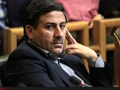 از نمای تمام شیشه‌ای تا کمبود پارکینگ/نباید تا زمان رفع مشکلات اجازه بهره‌برداری صادر شود