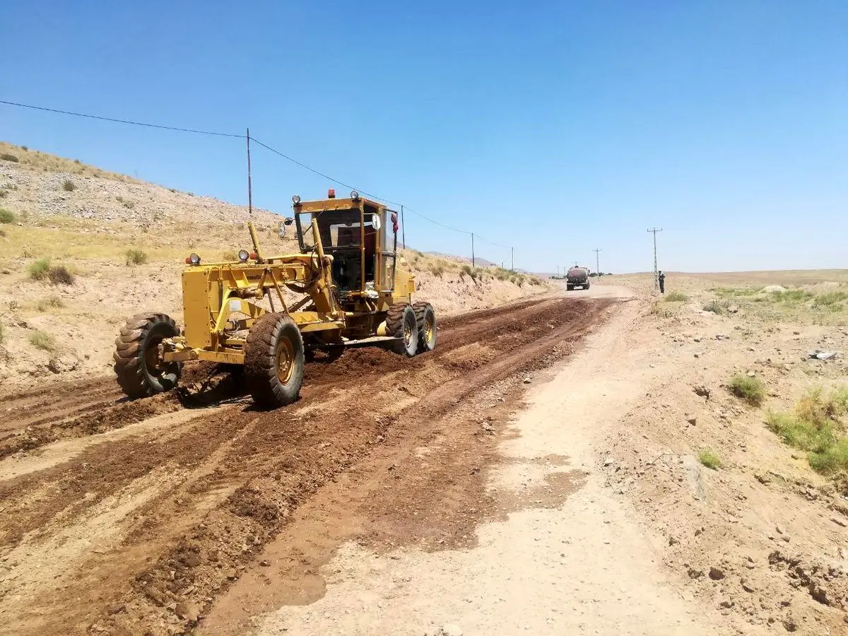 آسفالت راه روستایی اینچگان با اجرای طرح ملی ابرار در نیشابور