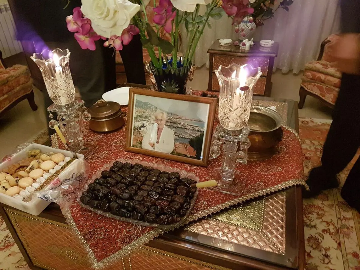حضور هنرمندان در منزل مرحوم علی معلم