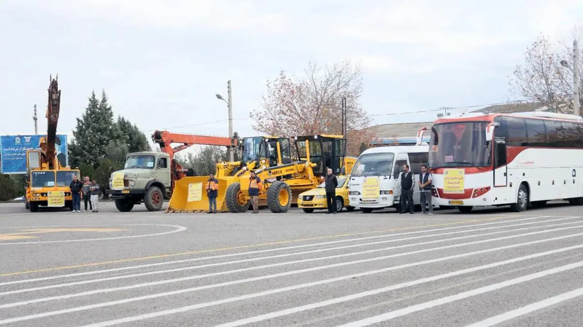 طرح راهداری زمستانه گلستان با رژه ناوگان آغاز شد