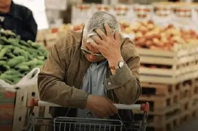 کارگران و بازنشستگان قربانی سرکوب مزدی/ «ترمیم مزد» به پاییز نرسید!