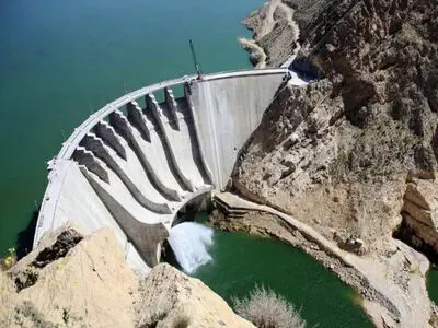 سدها به کمک آب نیامدند