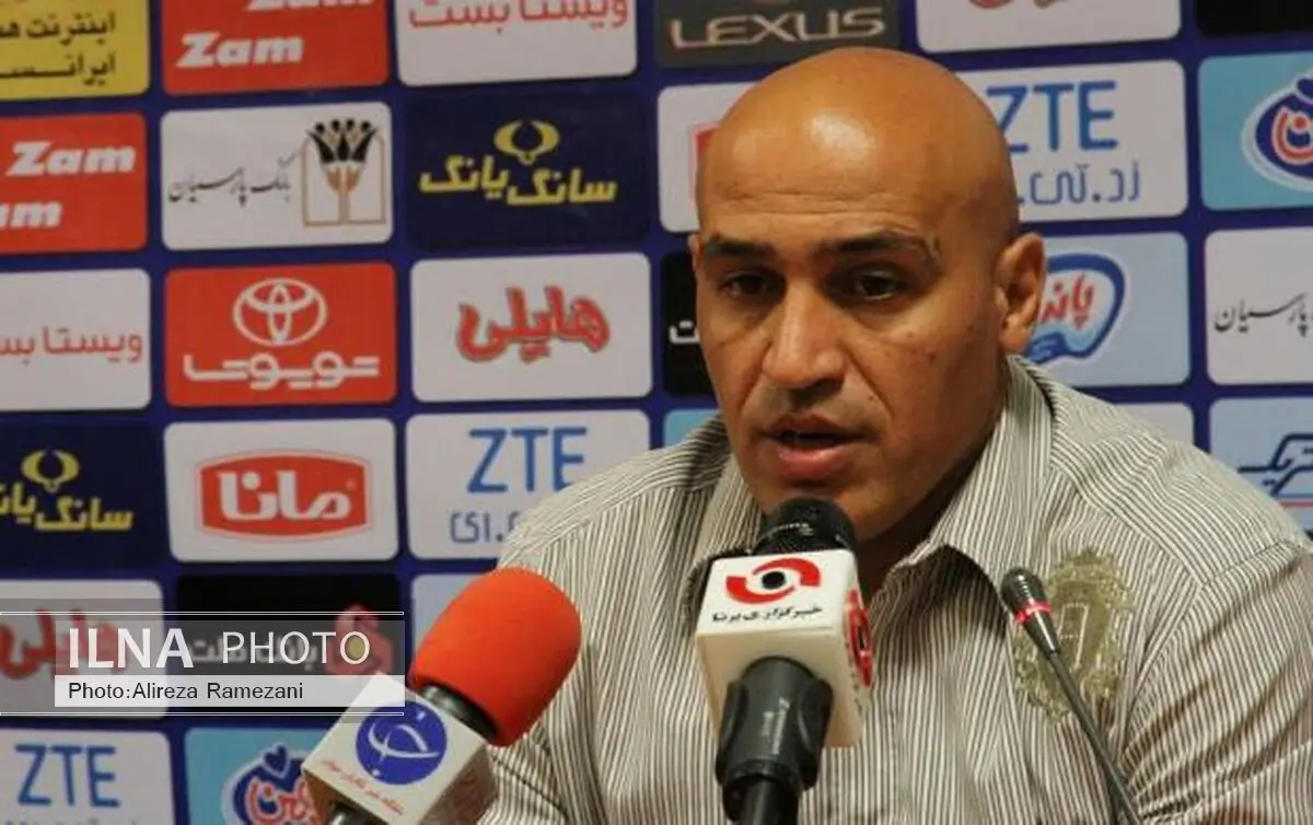 منصوریان: هواداران استقلال کاپیتان‌شان را تنها نگذارند