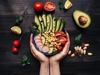 آیا خوردن زیاد سبزیجات خام برای روده‌ ضرر دارد؟