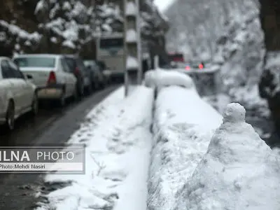 بارش شدید برف در راه‌های کوهستانی استان البرز/محور جدید هشتگرد به طالقان مسدود شد