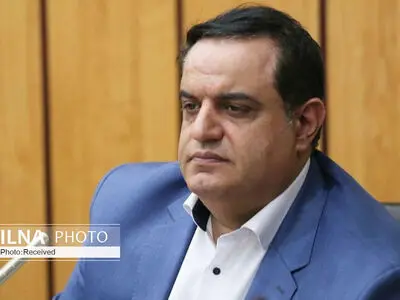 برخی نمایندگان خلاف دستور رهبری و قانون عمل می‌کنند
