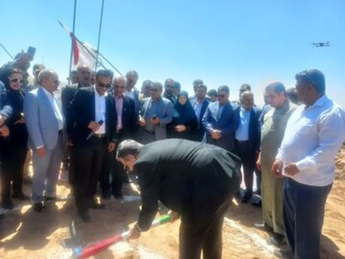 بزرگترین نیروگاه خورشیدی چهارمحال و بختیاری با حضور معاون رییس‌جمهور کلنگ زنی شد