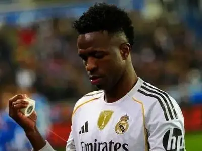 وینیسیوس در تونل برنابئو فروریخت