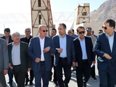 کازرون به قطب سرمایه‌گذاری و صادرات جنوب تبدیل می‌شود
