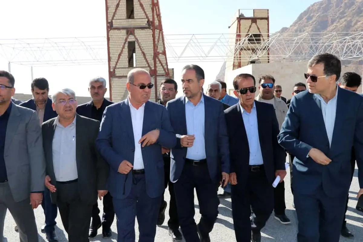 کازرون به قطب سرمایه‌گذاری و صادرات جنوب تبدیل می‌شود
