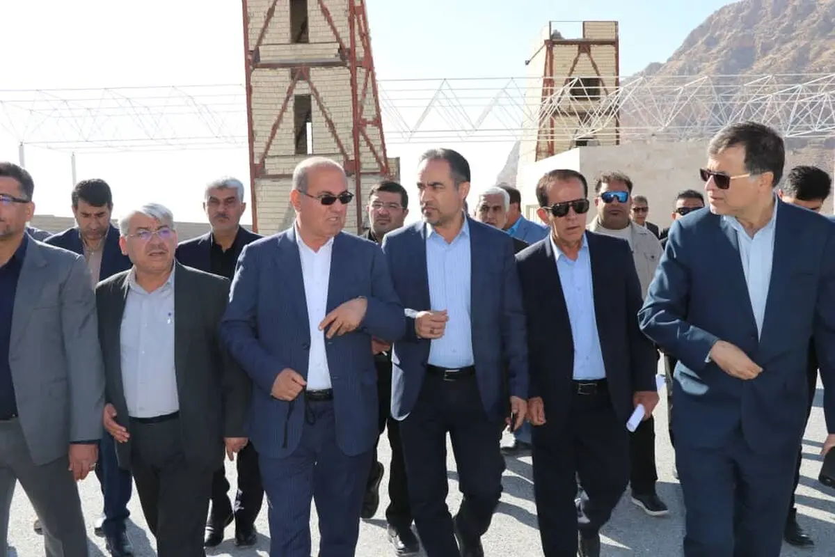 کازرون به قطب سرمایه‌گذاری و صادرات جنوب تبدیل می‌شود
