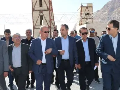 کازرون به قطب سرمایه‌گذاری و صادرات جنوب تبدیل می‌شود
