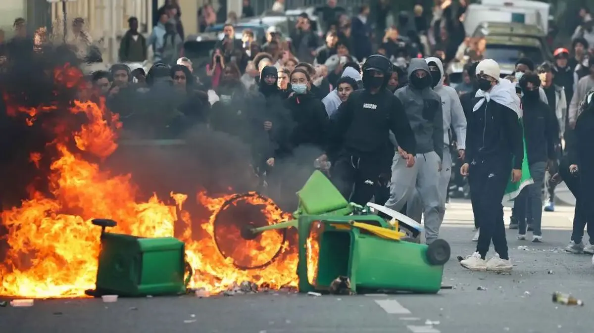 تایمز: مکرون مانع انتشار گزارش درباره ادعای نقش ایران در اعتراضات فرانسه شد