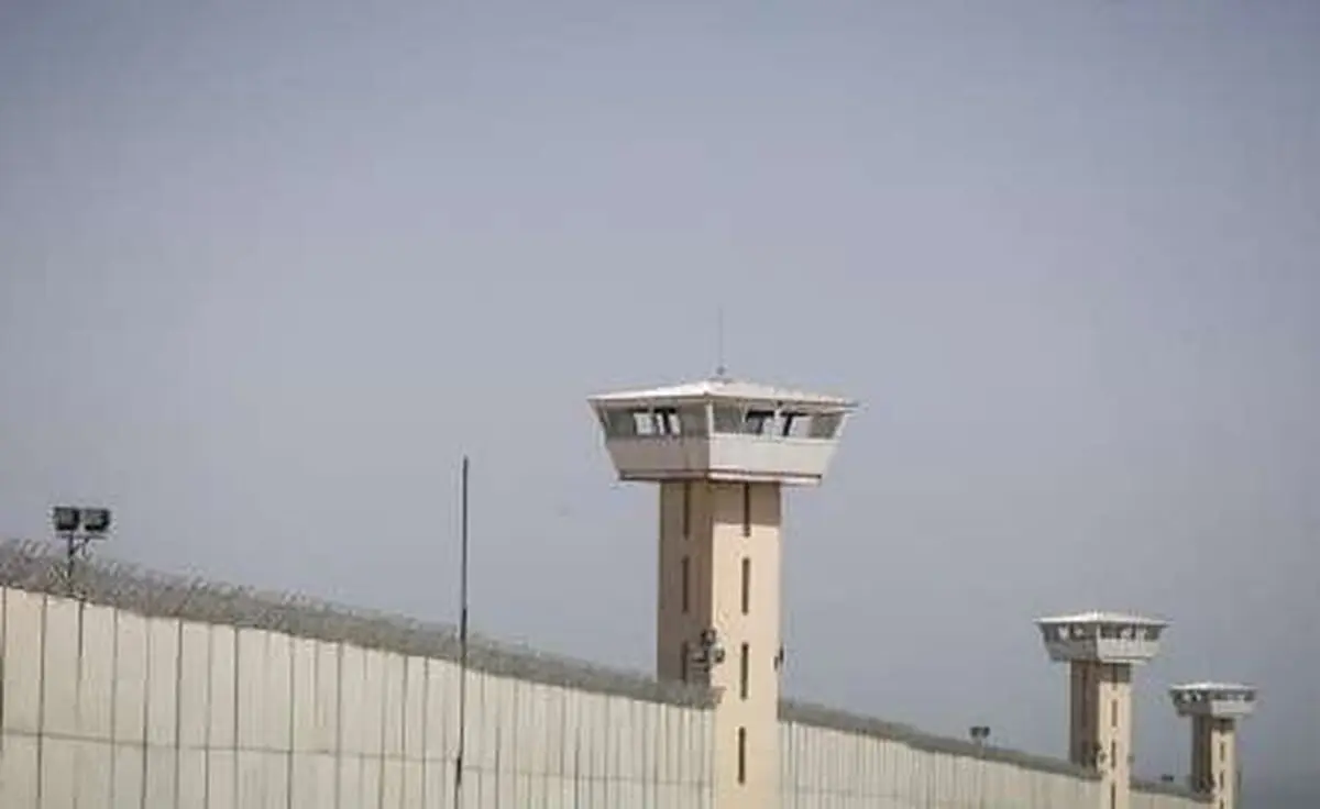 جدال آب در زندان فشافویه