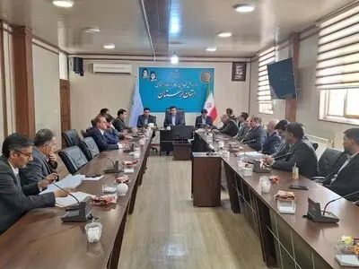 رونق تولید و توسعه با اجرایی شدن شعار سال و به همت دستان و بازوان کارگران عملی خواهد شد
