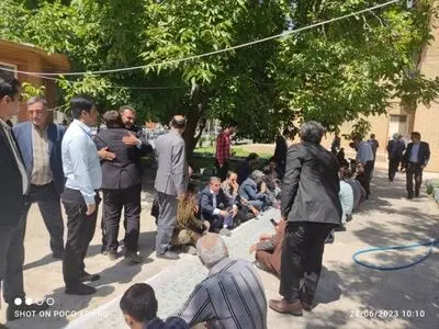 اعتراض مسالمت آمیز کارکنان استانداری کهگیلویه و بویراحمد 