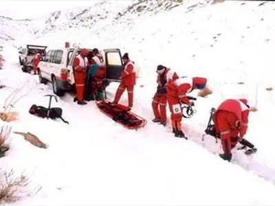 نجات مصدوم ارتفاعات آبیدر سنندج با تلاش نیروهای اروژانس