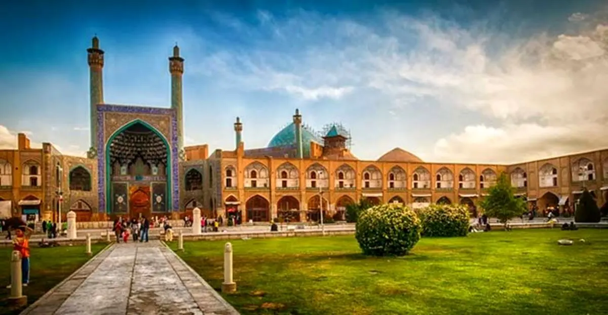 راهنمای جامع خرید سوغاتی از اصفهان | از هنر تا شیرینیهای اصیل