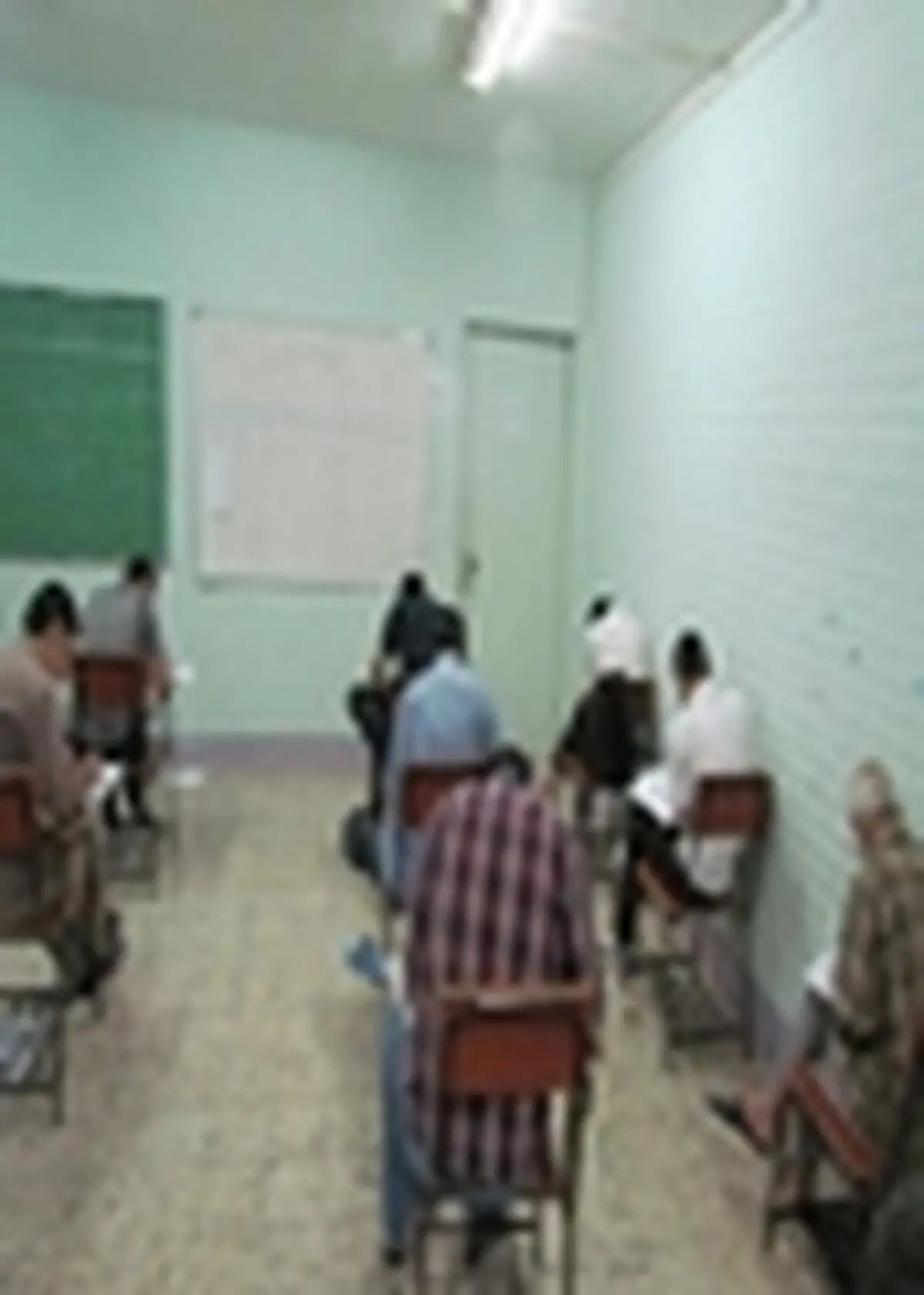 آزمون دانشگاه جامع علمی و کاربردی در زندان مرکزی اصفهان برگزار شد