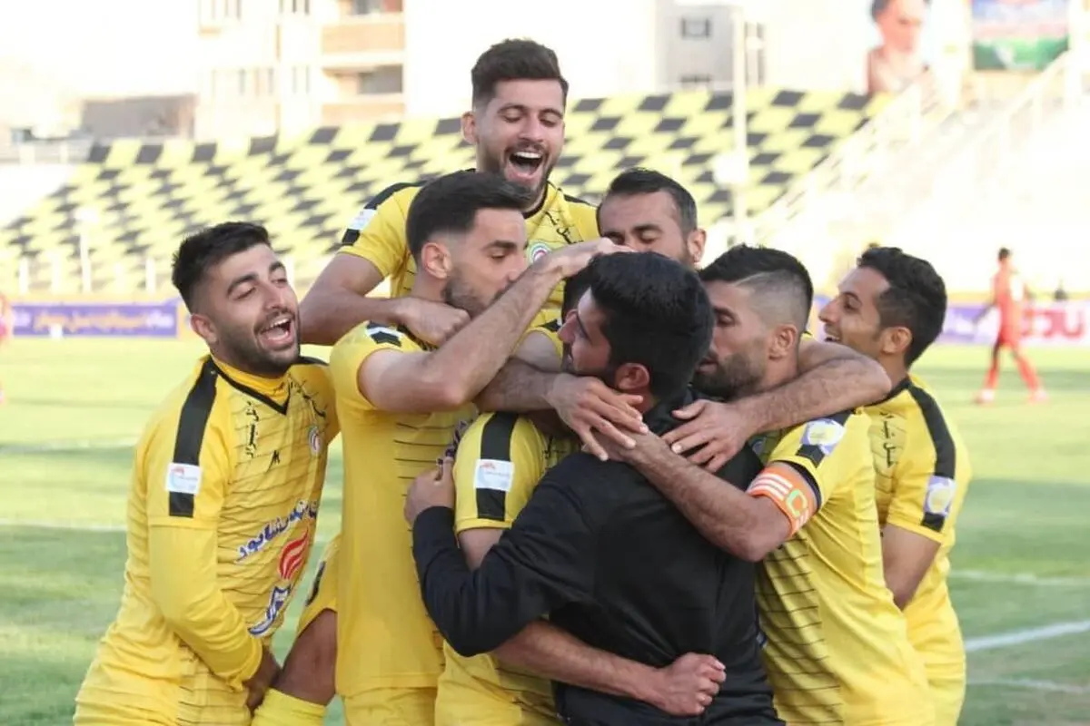 فجری‌ها برای مصاف با آلومینیوم راهی تهران شدند