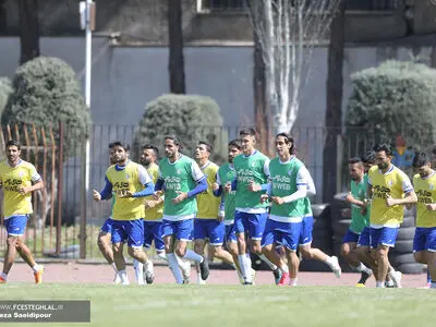 2باخت،2 تساوی و فقط یک برد!