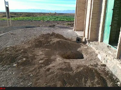 حفاران غیرمجاز پیِ بقعه نجم‌الدین کبری را تخریب کردند/۴۰ میلیون خسارت به بنا وارد شد+عکس