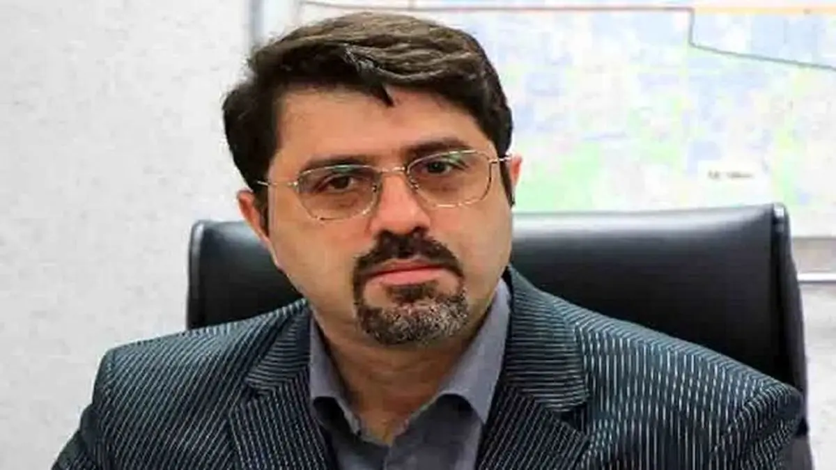 سیاسی شدن پدیده های اجتماعی موجب ضعیف شدن اعتماد عمومی میشود