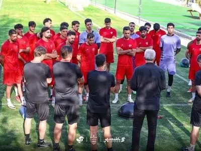 غیبت دو مهره کلیدی پرسپولیس برابر چادرملو