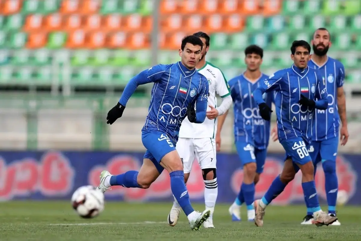 استقلال مثل یک تیم قهرمان بازی نمی‌کند/ ساپینتو باید مشکل آغاسی را حل کند