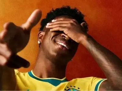 رونمایی برزیل از پیراهن جدید جام جهانی