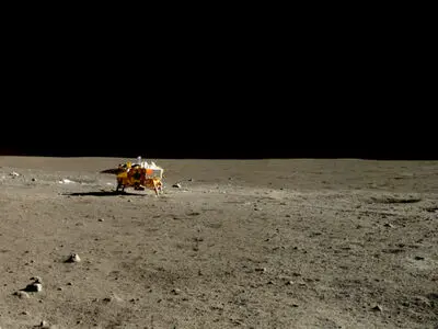 فیلم لحظه فرود آمدن فضاپیمای چینی بر سطح ماه