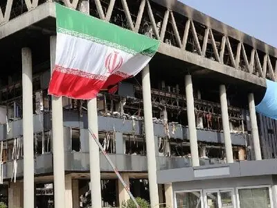 IRIB head hosts foreign envoys visiting premise hit by Israel