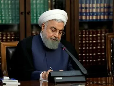 روحانی: الجیش هو شریان الحیاة فی الحرب والسلم