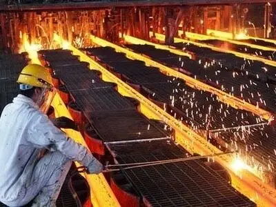 درخواست کارگران فولاد پارس برای پرداخت به موقع حقوق 
